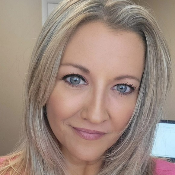 Meet your Posher, Melissa - Picture 1 of 1